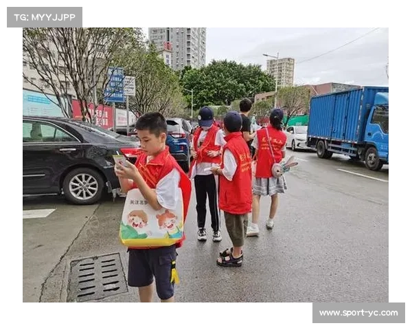 柏林联合足球学校社区项目帮助千名青少年获奖认可